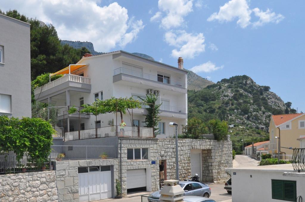 Apartments Zorka Leko Омиш Экстерьер фото